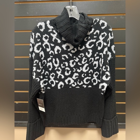 NWT Nine West Black and White Leopard Print Women's Sweater - Picture 1 of 3